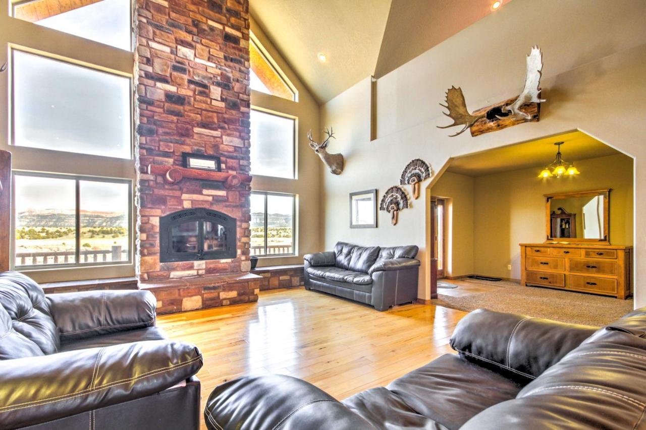 Rustic Bryce Canyon Home With Deck On Sevier River! 哈奇 外观 照片