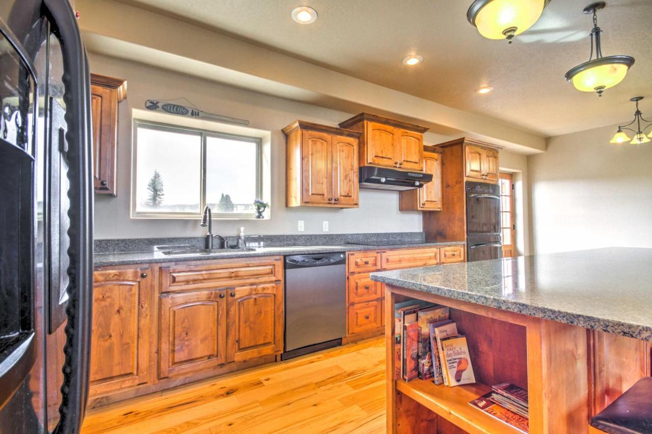 Rustic Bryce Canyon Home With Deck On Sevier River! 哈奇 外观 照片